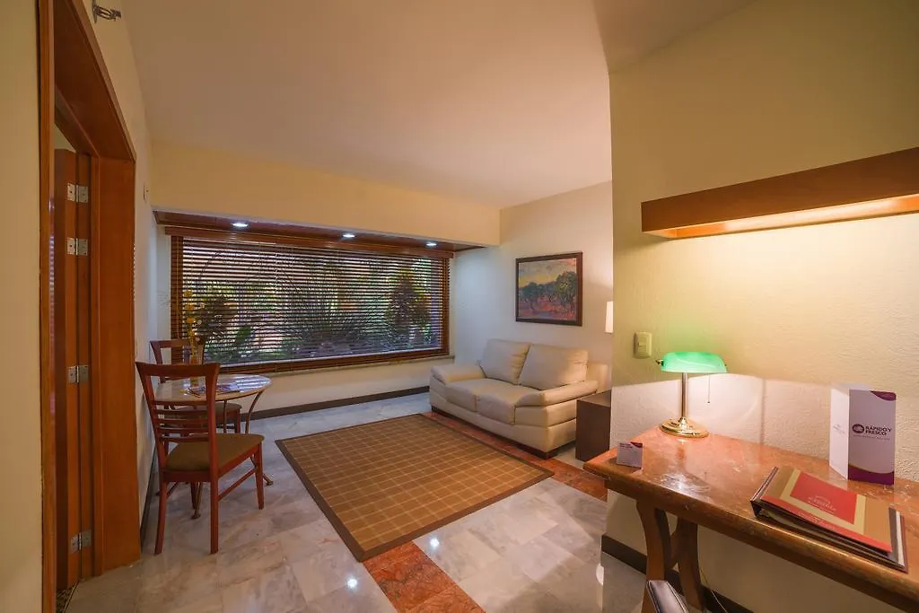 ***  Wyndham Garden Guadalajara Expo Plaza Del Sol Hotel Zapopan Mexico